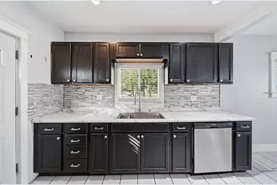 136 W High Street, Jackson, MI 49203 - Photo 8