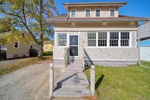 136 W High St, Jackson, MI 49203 - Photo 1