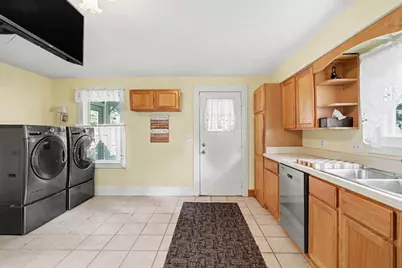 414 N Mulberry Street, Marshall, MI 49068 - Photo 6