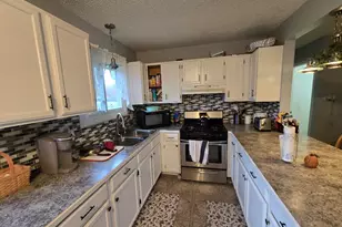 309 Vine St, Paris, MI 49338 - Photo 6