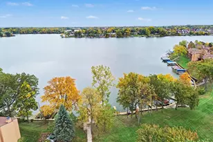 48181 Bayshore Dr, Belleville, MI 48111 - Photo 4
