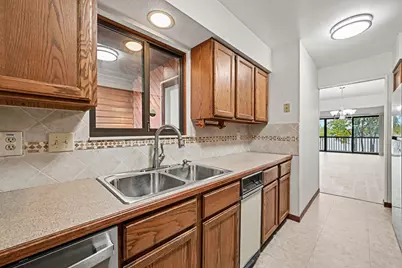 48181 Bayshore Drive, Belleville, MI 48111 - Photo 10