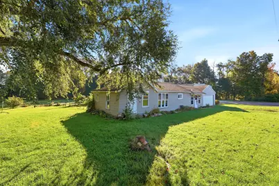 421 S Wilson Street, Vicksburg, MI 49097 - Photo 2