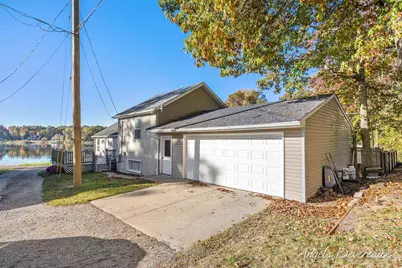 2904 Hall Street, Orleans, MI 48865 - Photo 22