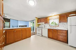 107 Eaton St, Galien, MI 49113 - Photo 2