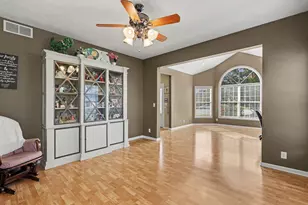 2586 Marble Ct, Zeeland, MI 49464 - Photo 4
