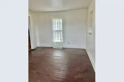 1069 E Main Street, Benton Harbor, MI 49022 - Photo 8