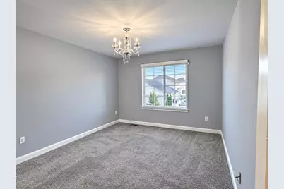 5675 Gregory Drive, Shelby Twp, MI 48317 - Photo 12