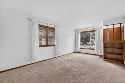 46 Maplelawn Street SW, Wyoming, MI 49548 - Photo 12