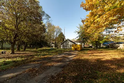 211 Oak Street, Battle Creek, MI 49037 - Photo 2