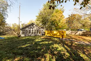 211 Oak St, Battle Creek, MI 49037 - Photo 12