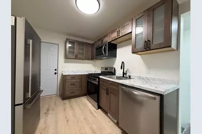 227 E Prospect Street, Jackson, MI 49203 - Photo 4
