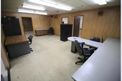 2450 W Columbia Avenue W, Battle Creek, MI 49015 - Photo 14