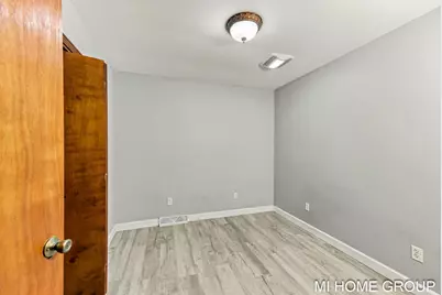 11774 Tyler Street, Holland, MI 49424 - Photo 10