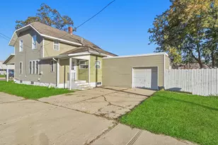 709 S Mitchell St, Cadillac, MI 49601 - Photo 1