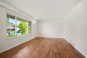 12346 Potomac Ave, Warren, MI 48089 - Photo 4
