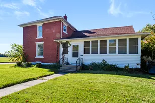 616 Magnolia St, Three Oaks, MI 49128 - Photo 1