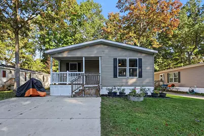 13640 Oaktree Court, Grand Haven, MI 49417 - Photo 2