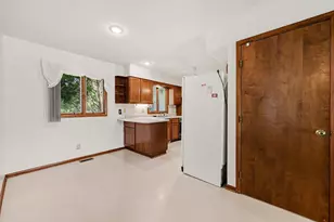 4449 Kim Dr, Hillsdale, MI 49242 - Photo 14