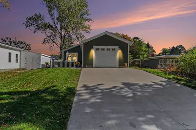 722 N Delia Street, Ludington, MI 49431 - Photo 2