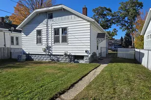 2003 Moulton Ave, Muskegon, MI 49445 - Photo 10