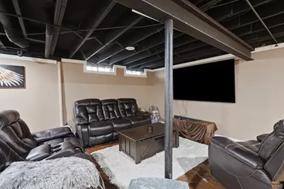 17751 E Kirkwood Drive, Clinton Twp, MI 48038 - Photo 30