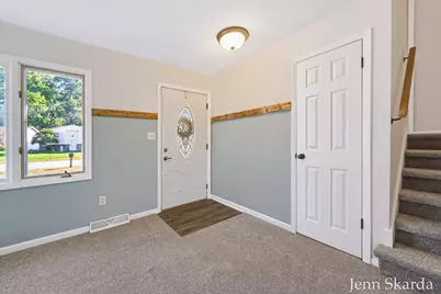 5543 Edgelawn Drive SE, Kentwood, MI 49508 - Photo 6