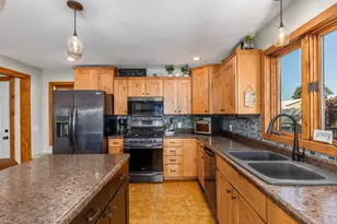 3639 Holiday Dr, Hamilton, MI 49419 - Photo 8