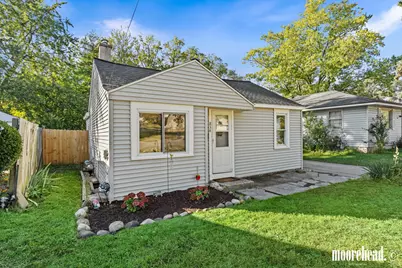 834 35th Street SW, Wyoming, MI 49509 - Photo 1