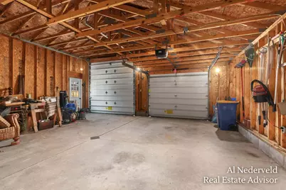 1018 Kentwood Drive NE, Grand Rapids, MI 49505 - Photo 30