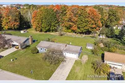 667 Marway Street NW, Comstock Park, MI 49321 - Photo 22
