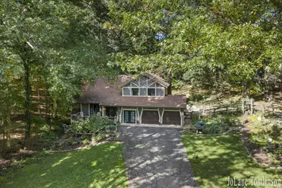 3525 Wild Rose Lane NE, Grand Rapids, MI 49525 - Photo 2