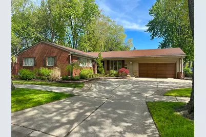 21203 River Road, Grosse Pointe, MI 48236 - Photo 2