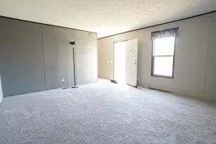 1689 Susan St, Dorr, MI 49323 - Photo 4
