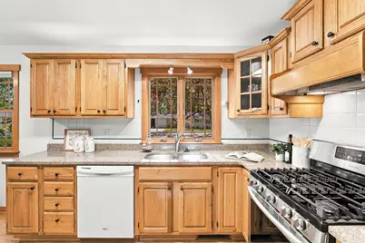 2735 Wildwood Lane, Stevensville, MI 49127 - Photo 16