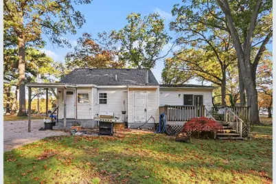 617 W River Road, Muskegon, MI 49445 - Photo 22