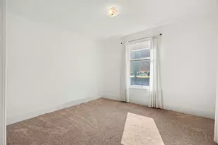 325 E Lincoln Ave, Zeeland, MI 49464 - Photo 14