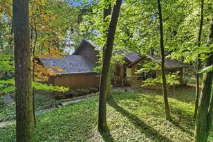 649 E Sylvan Dr, Battle Creek, MI 49017 - Photo 2