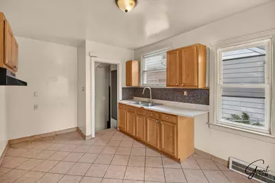 8865 Mansfield Street, Detroit, MI 48228 - Photo 6