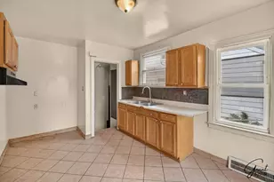 8865 Mansfield St, Detroit, MI 48228 - Photo 6