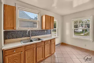 8865 Mansfield St, Detroit, MI 48228 - Photo 8