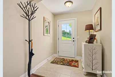 1201 Riverview Drive, Holland, MI 49423 - Photo 4
