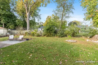 3747 Miramar Avenue NE, Grand Rapids, MI 49525 - Photo 18