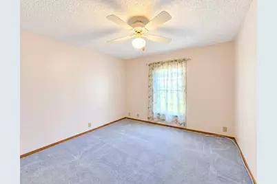 102 Saint Ives N, Lansing, MI 48906 - Photo 22