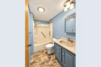 102 Saint Ives N, Lansing, MI 48906 - Photo 20