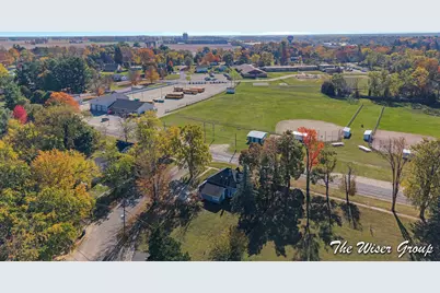 335 Emory Street, Howard City, MI 49329 - Photo 38