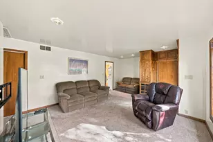 29210 Terrence St, Livonia, MI 48154 - Photo 12