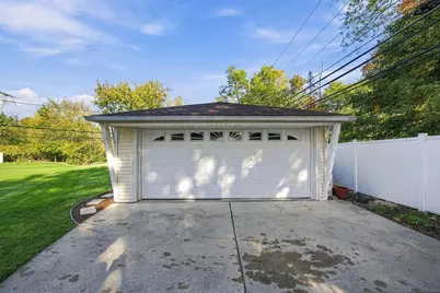 29210 Terrence Street, Livonia, MI 48154 - Photo 22