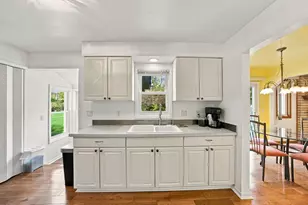 29210 Terrence St, Livonia, MI 48154 - Photo 10