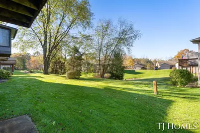8775 Courtland Drive NE, Rockford, MI 49341 - Photo 26